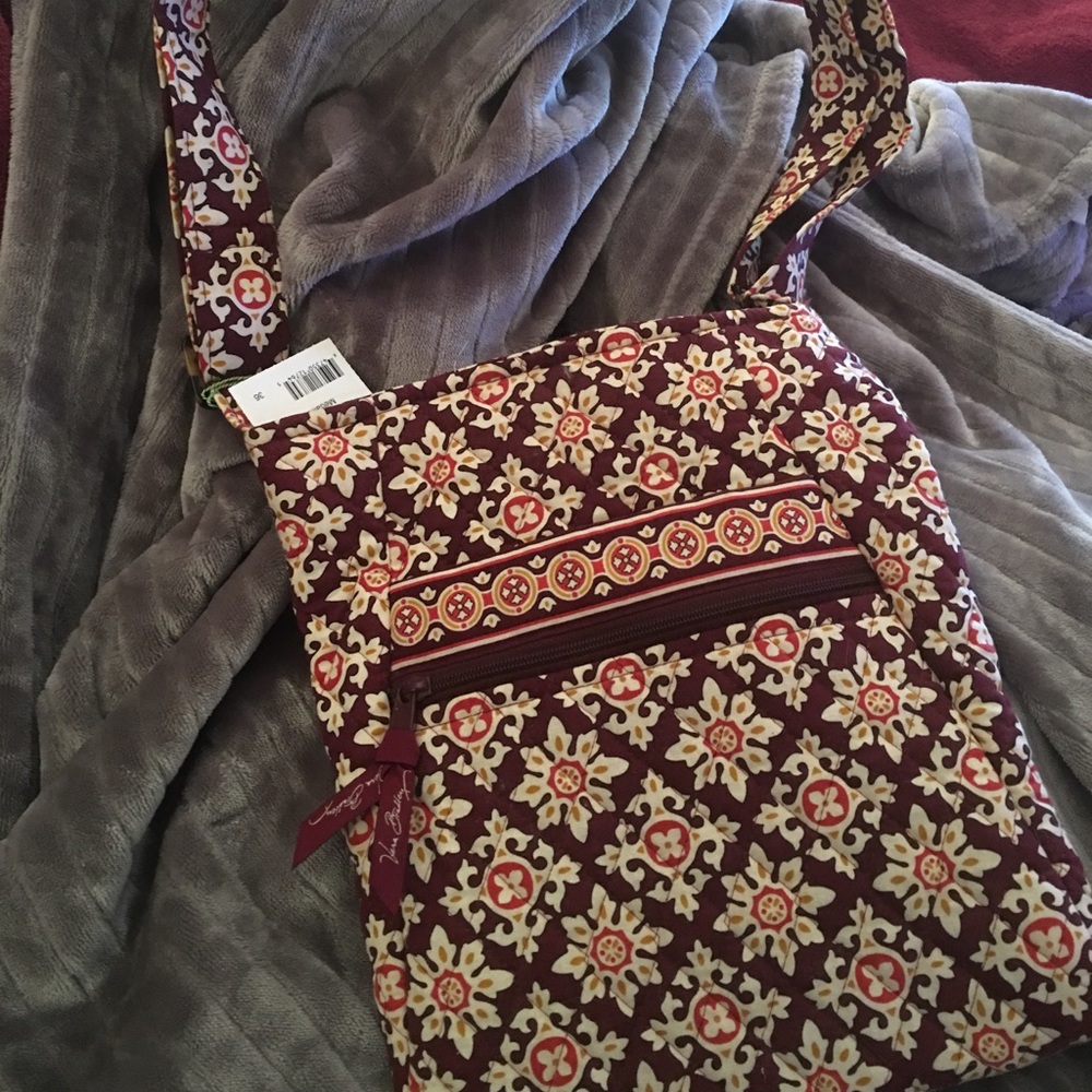Vera Bradley hipster medallion purse